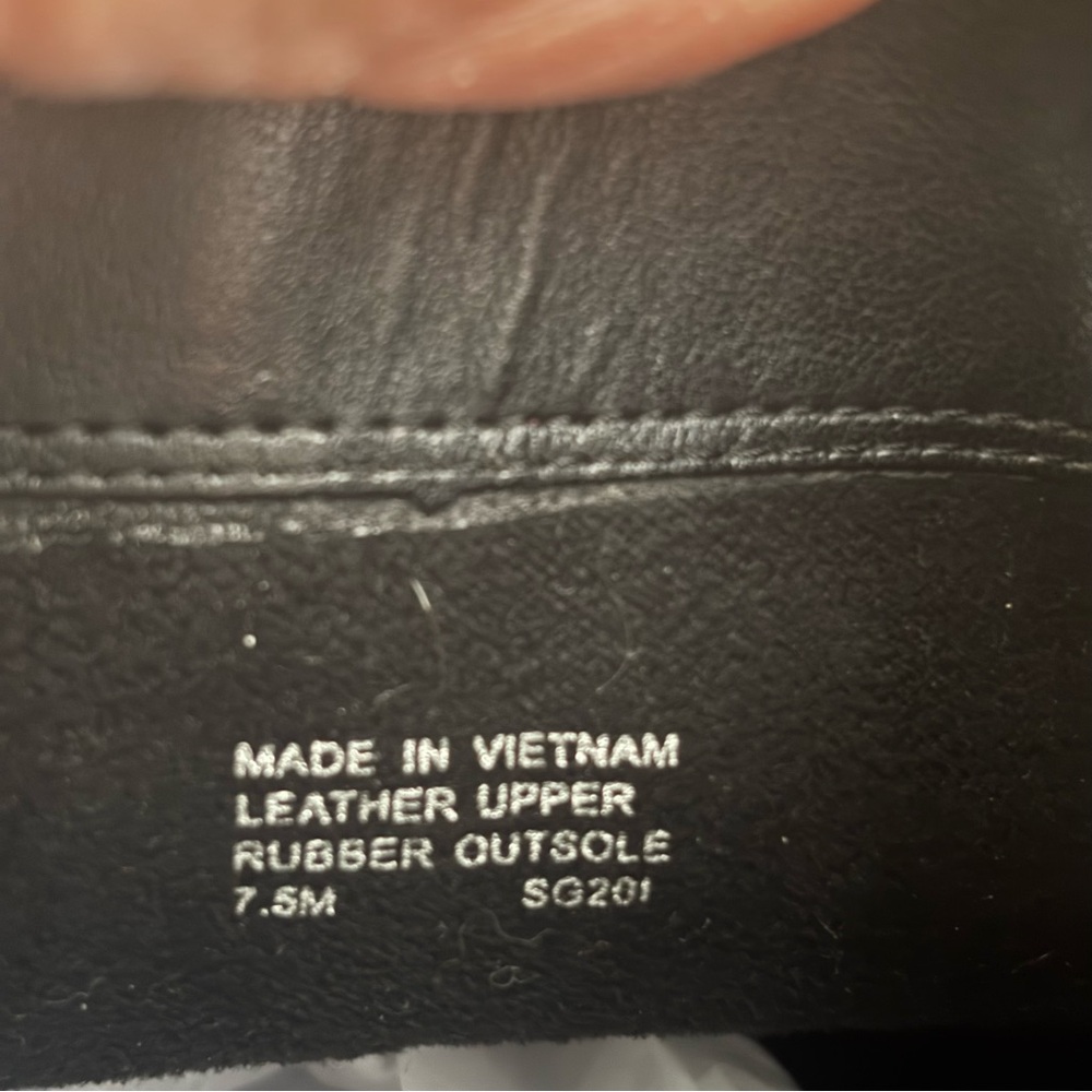 Michael Kors Black Leather Finley Boots, Size 7.5M - Picture 14 of 14